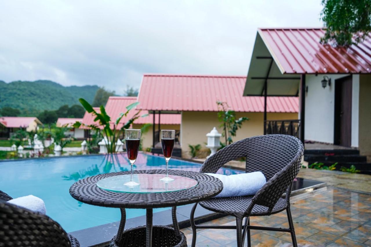 Ninad Homestays Karjat Bagian luar foto