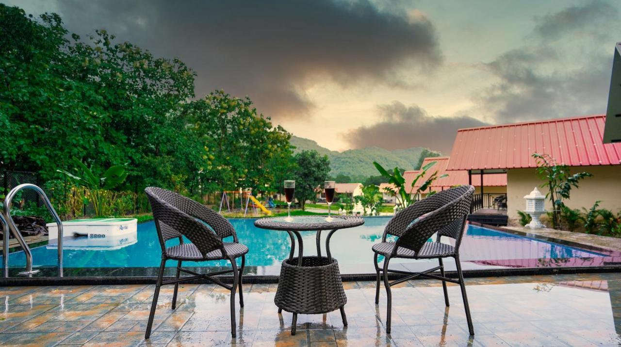 Ninad Homestays Karjat Bagian luar foto