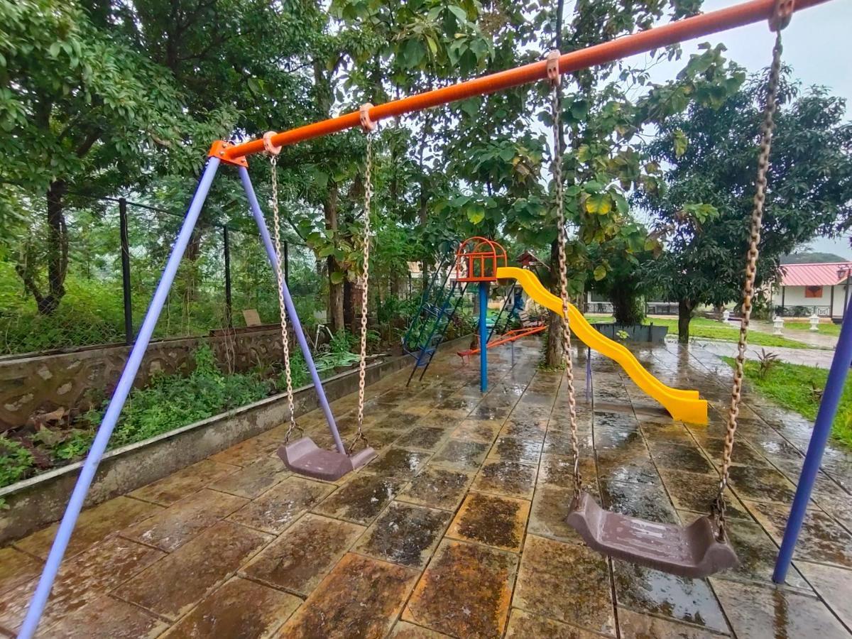 Ninad Homestays Karjat Bagian luar foto